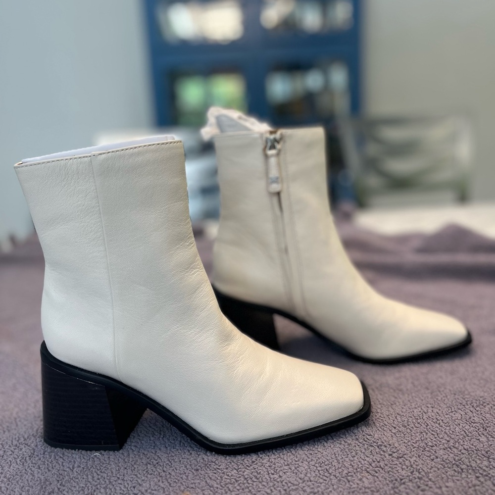 Sam Edelman Cream Leather Ankle Boots with Black Block Heel